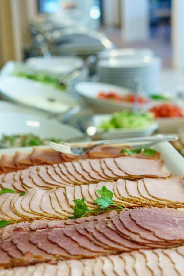 Susiec Szumy Park Hotel & Restaurant מראה חיצוני תמונה